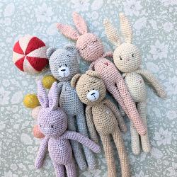 Doudou ourson gris en crochet